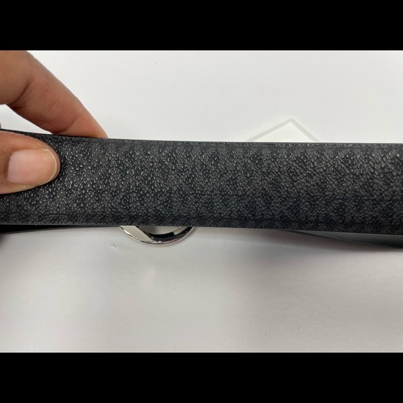 Michael Kors belt - Picture 1 of 3